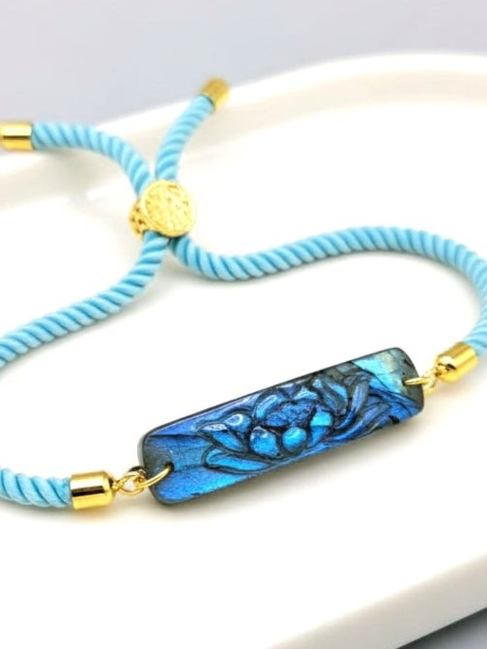 Natural Labradorite Lotus Carved Bead Bracelet • Flashy • Hand‑Braided Braceloet